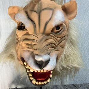VTG 1999 Paper Magic Group Terrifying Lions Head Mask Halloween